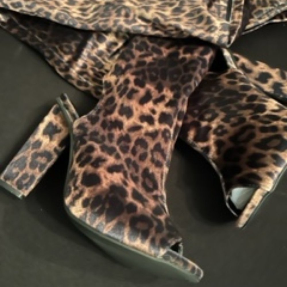 GORGEOUS Stretch Velvet Animal Print Thigh Boot!!